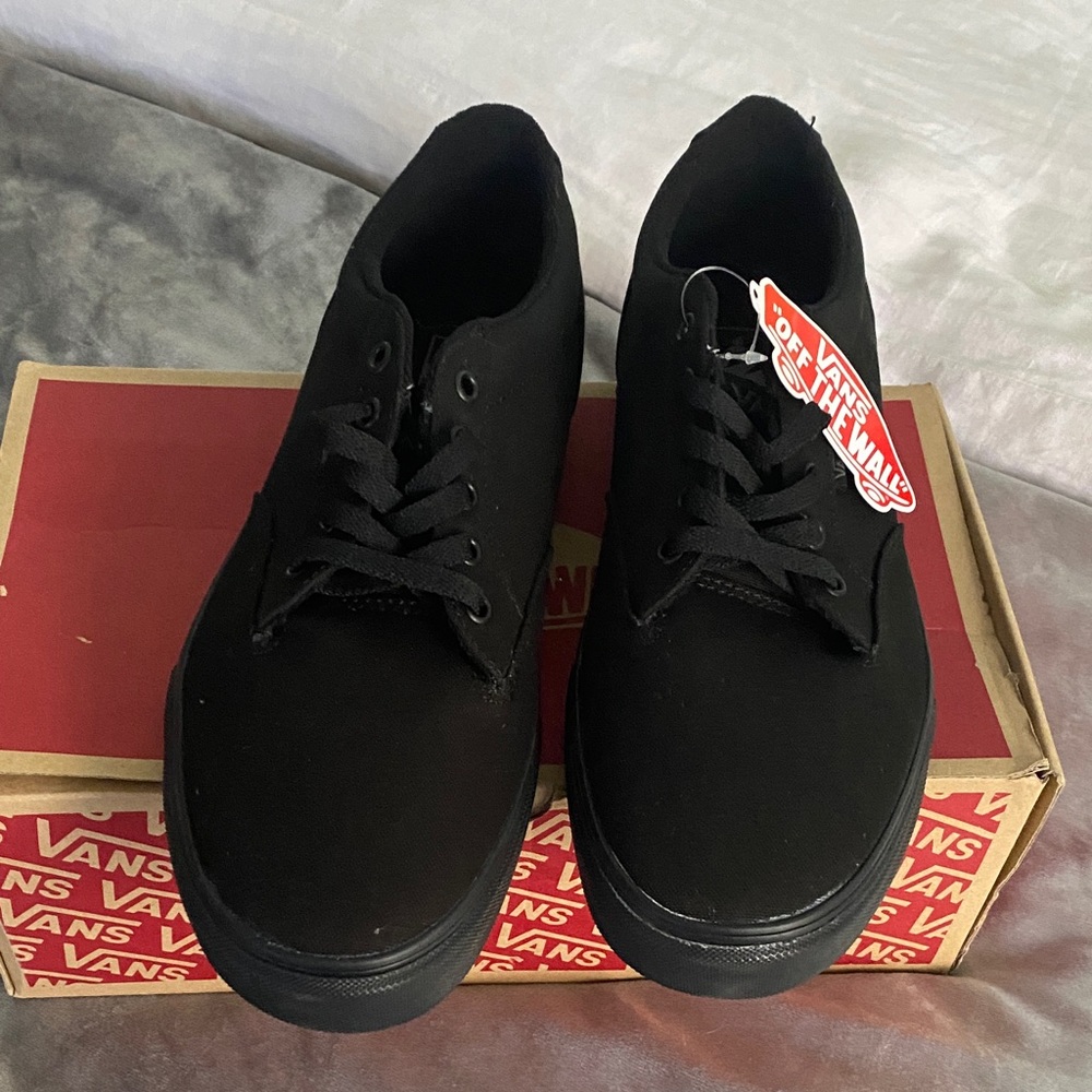Vans Men's All-Black Sneakers - Picture 2 of 3